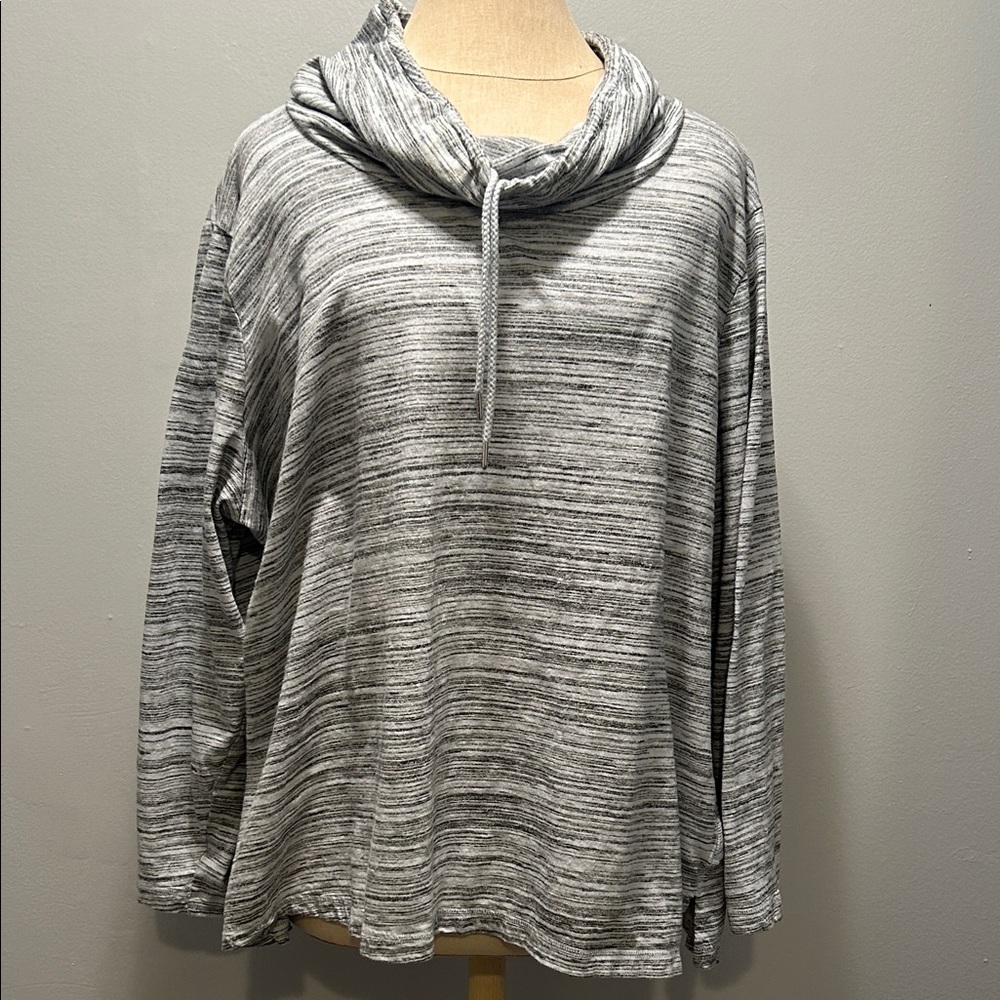 Kim Rogers Gray Patterned Top
